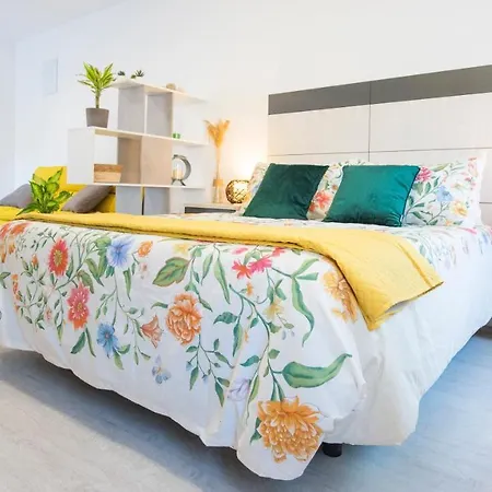 Holiday home Acogedora Casa De Invitados Con Piscina Compartida Toledo