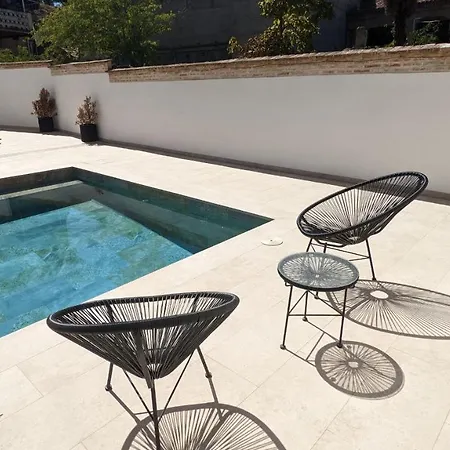 Acogedora Casa De Invitados Con Piscina Compartida Holiday home *
