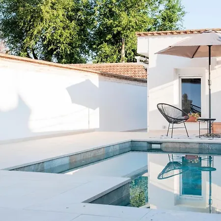 Acogedora Casa De Invitados Con Piscina Compartida