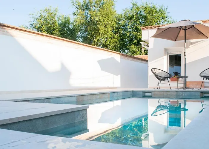 펜션 Circus - Acogedor Con Piscina Compartida *